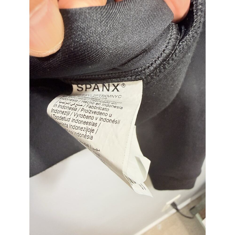 SPANX AirEssentials Full Zip Sweatshirt Relaxed Raglan in Very Black Sz S - Picture 7 of 12